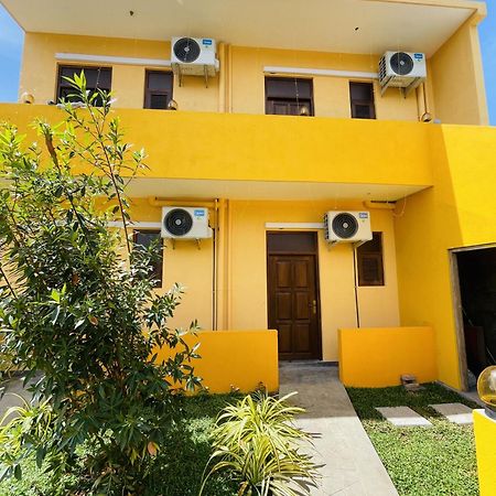Solomon Beach Hotel Marawila Exterior photo