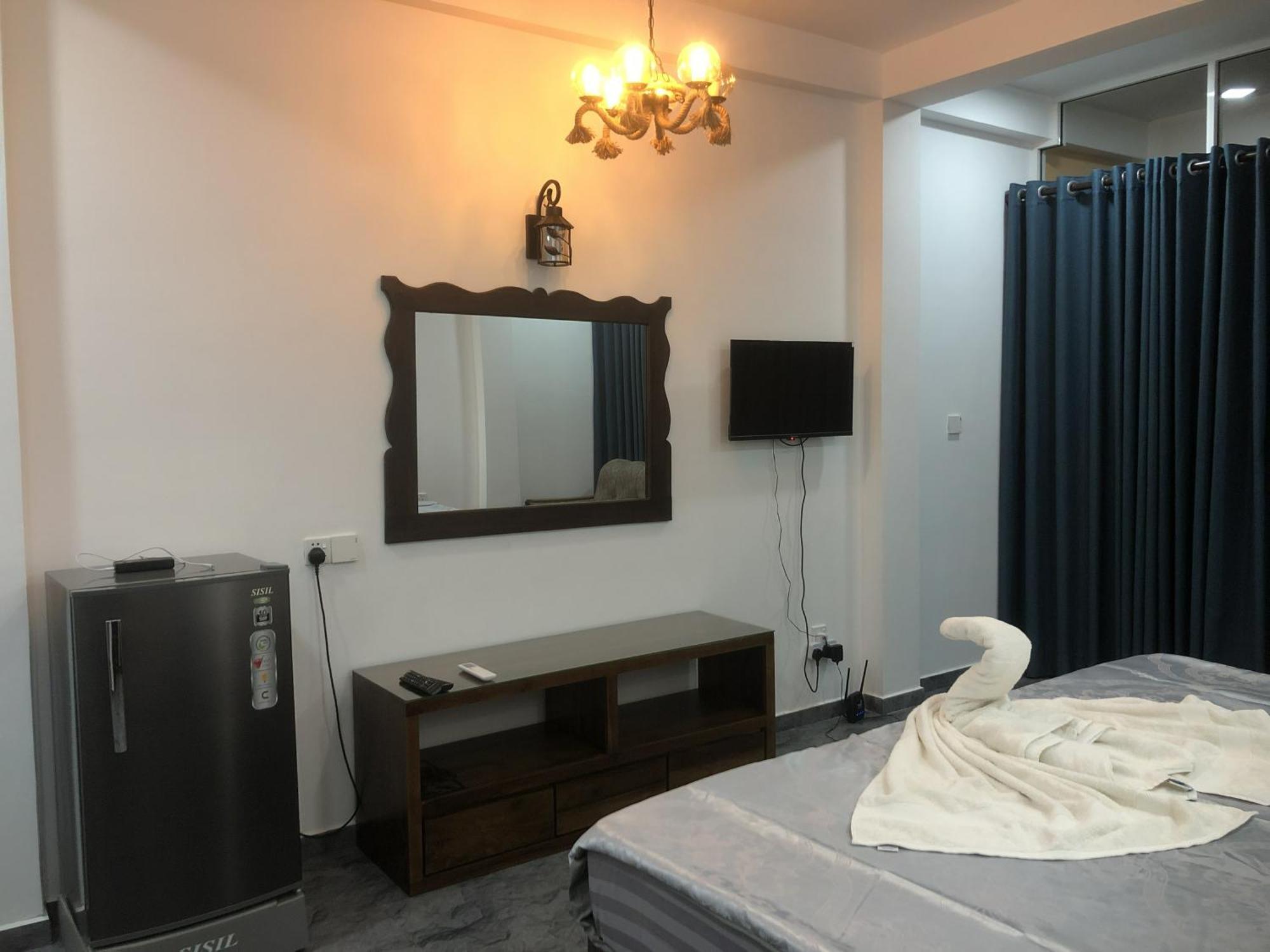 Solomon Beach Hotel Marawila Exterior photo