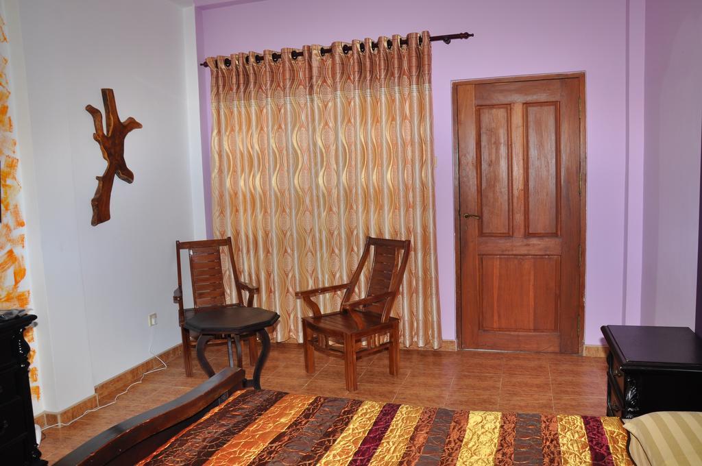 Solomon Beach Hotel Marawila Room photo